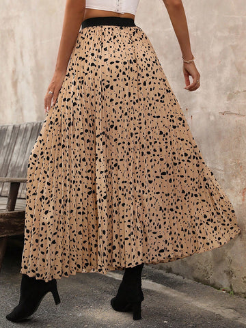 Essnce Graphic Print Pleated Hem Skirt