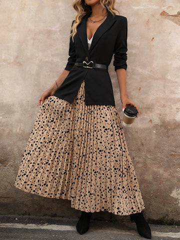 Essnce Graphic Print Pleated Hem Skirt