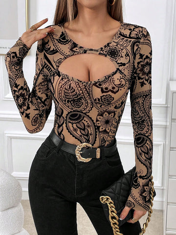 Paisley Print Cut Out Front Tee