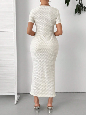 Short Sleeve Knitted Casual Dress With Plunging V-Neckline