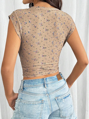 Essnce Spring/Summer White Short Sleeves Pleated Hem Women T-Shirt