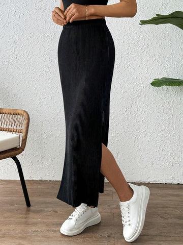 Essnce Straight Cut Pleated Midi Skirt With Slits On Both Sides