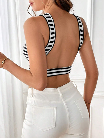 Essnce Striped Print Crop Tank Top