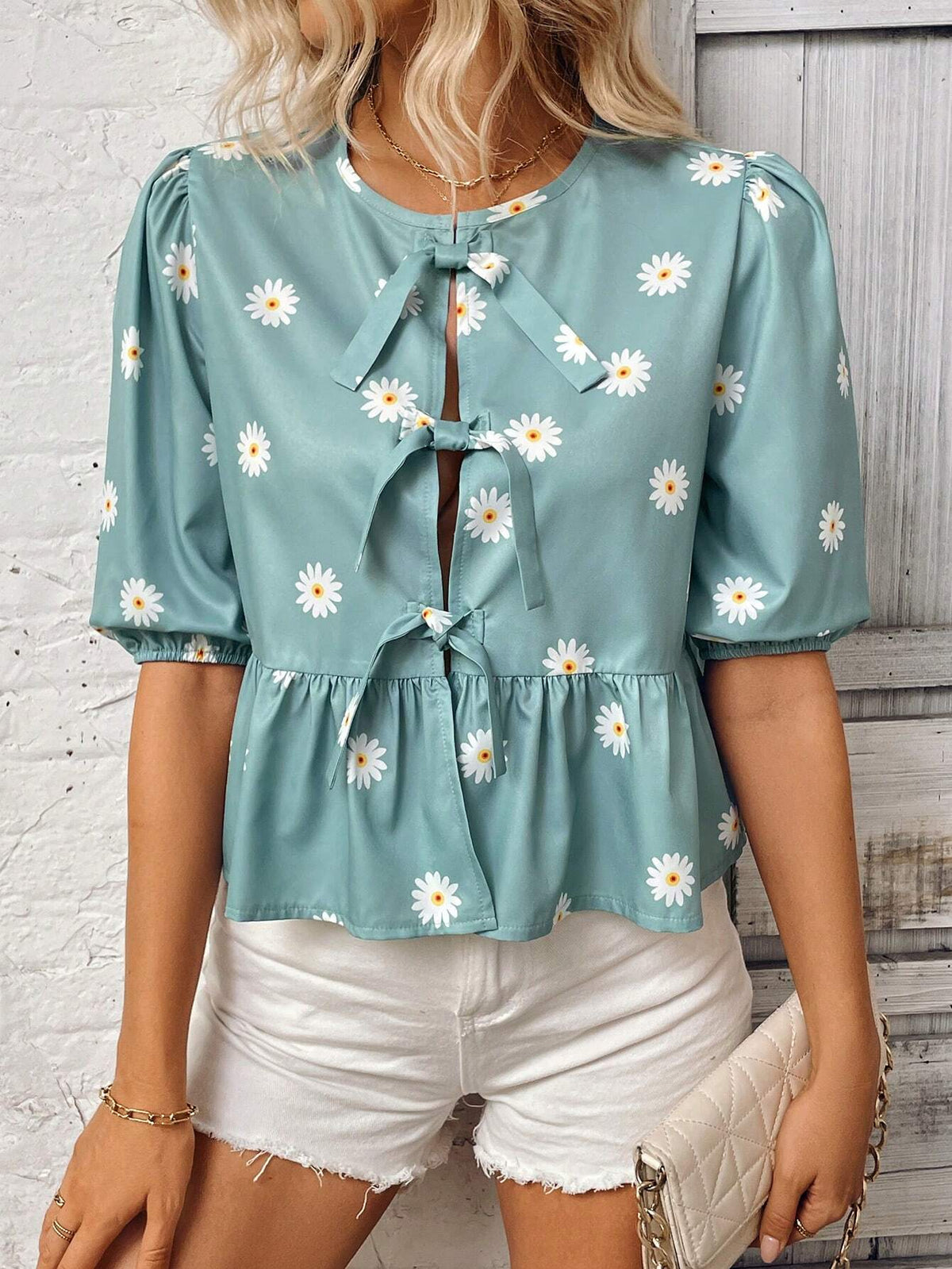 Essnce Summer Casual Daisy Printed Puff Sleeve Lace-Up Hollow Out Shirt