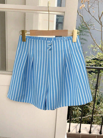 Essnce Summer Casual Striped Button Decorated Shorts
