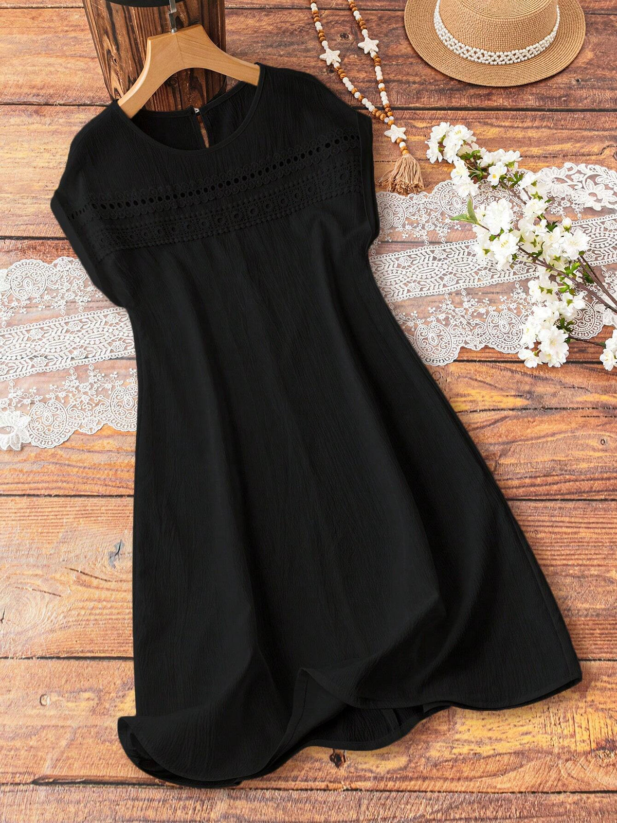 White Floral Lace Patchwork & Crinkle Linen Blended H-Line Drop Shoulder Dress For Women