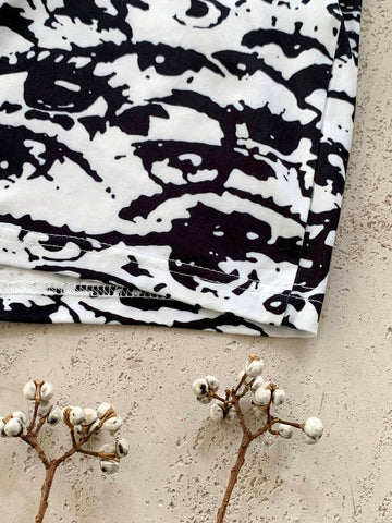 Essnce Women Solid Color Patchwork Front Button Casual Shorts