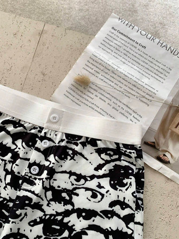 Essnce Women Solid Color Patchwork Front Button Casual Shorts