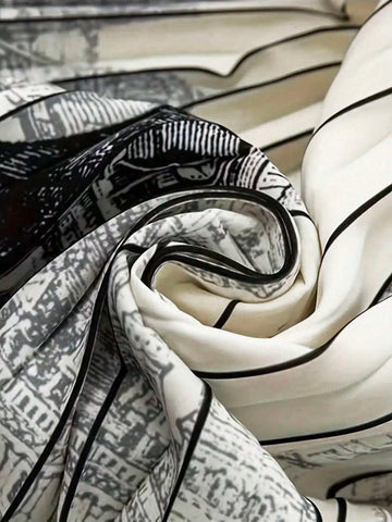 Essnce Women's Castle Print Pleated Skirt