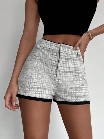 Essnce Women's Elegant Contrast Color Trim Tweed Shorts