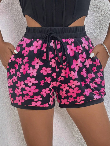 Essnce Women's Floral Print Loose Shorts With Vacation Style