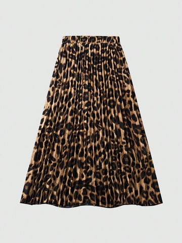 Essnce Women's Leopard Print Pleated Skirt