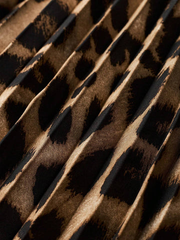 Essnce Women's Leopard Print Pleated Skirt