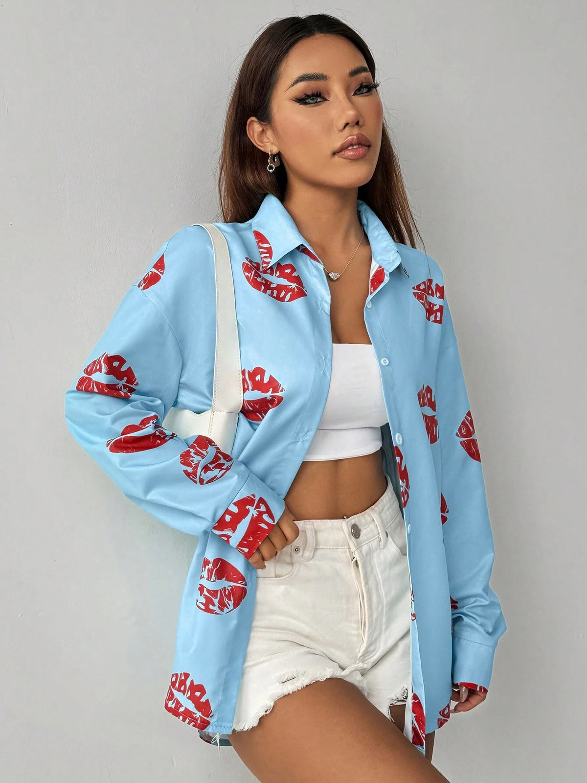 Essnce Women' Lips Printed Drop Shoulder Long Sleeve Casual Casual Shirt, Spring/Summer
