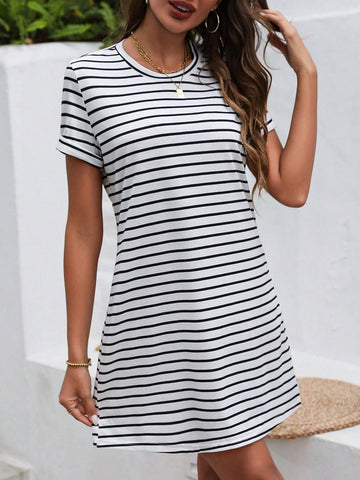 Women's Round Neck Short Sleeve Striped Dress