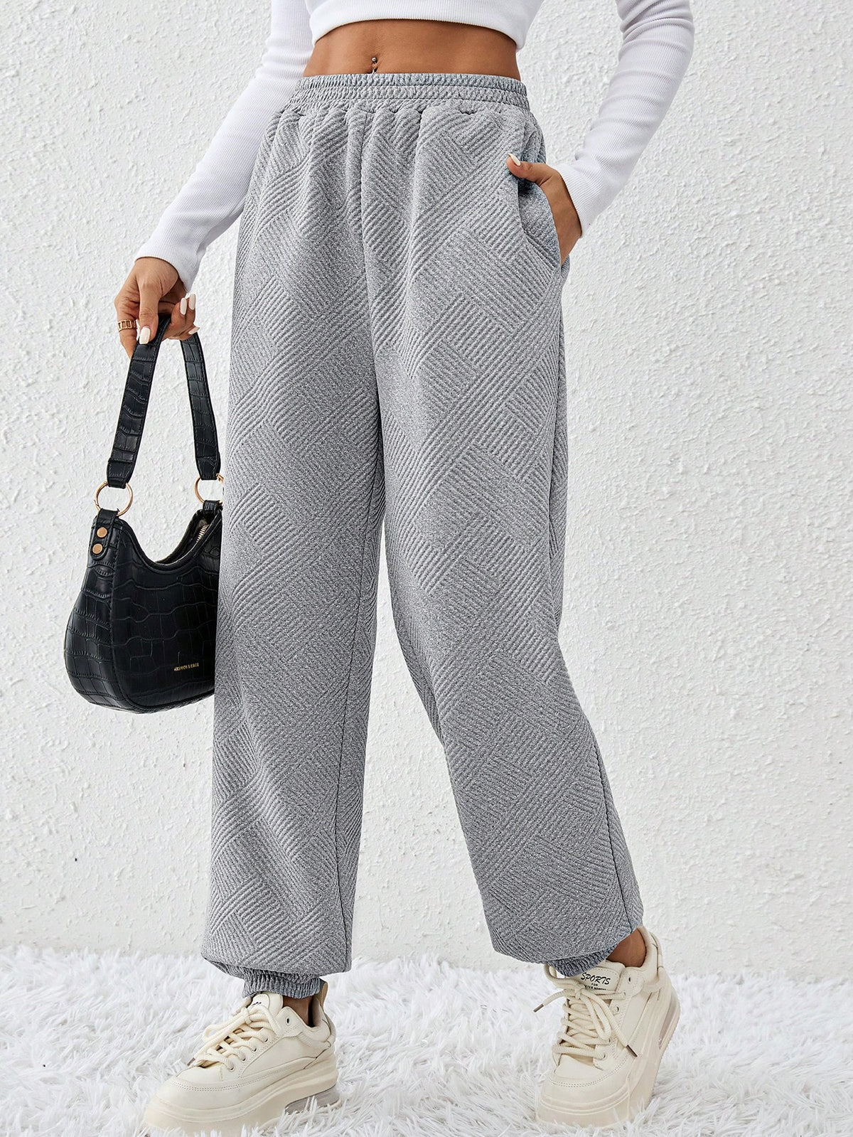 Essnce Women's Solid Color Elastic Waist Cuffed Jogger Pants