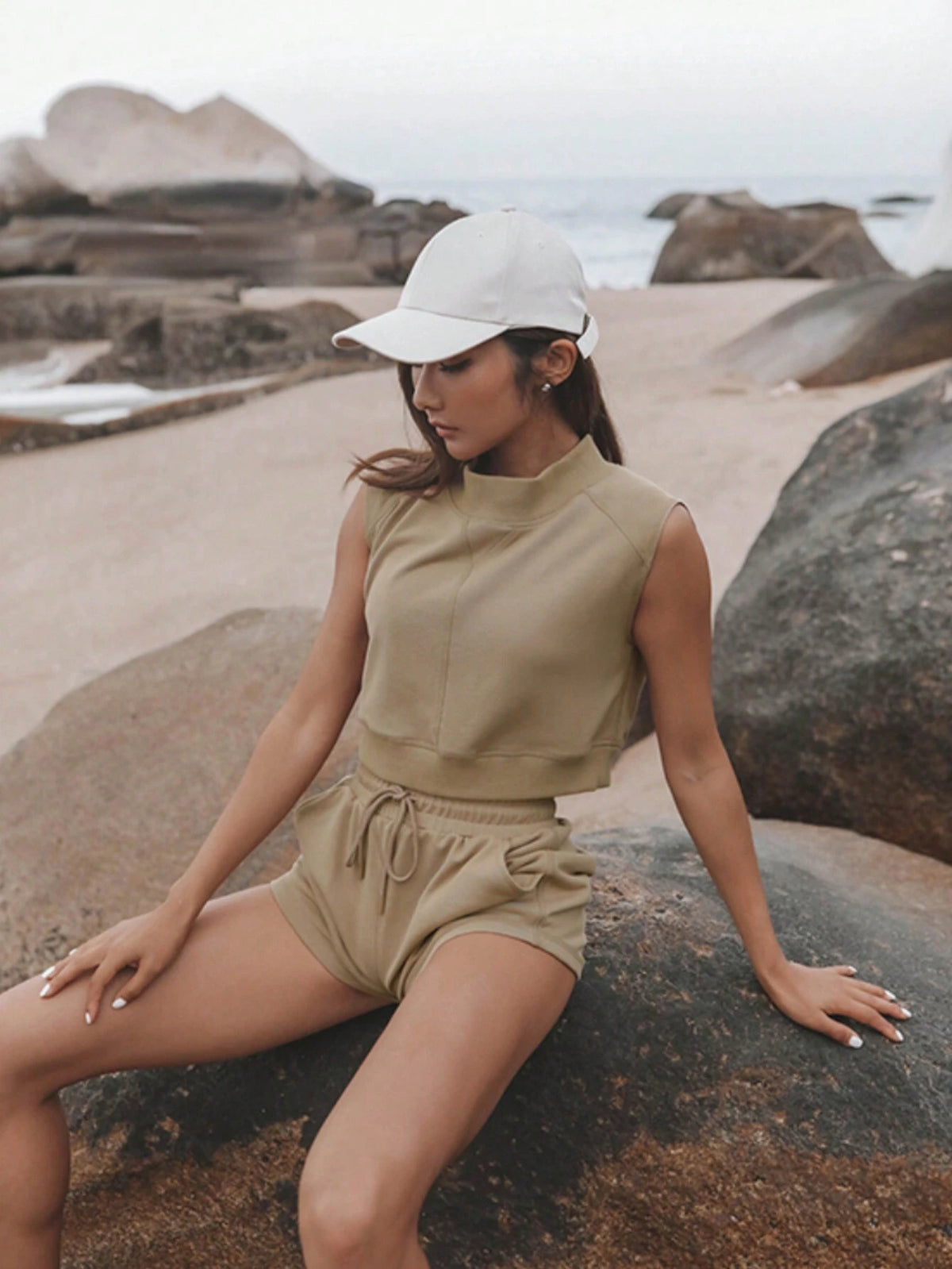 Women's Solid Color High Neck Sleeveless Top And Drawstring Shorts With Pockets, Casual Summer Two-Piece Set