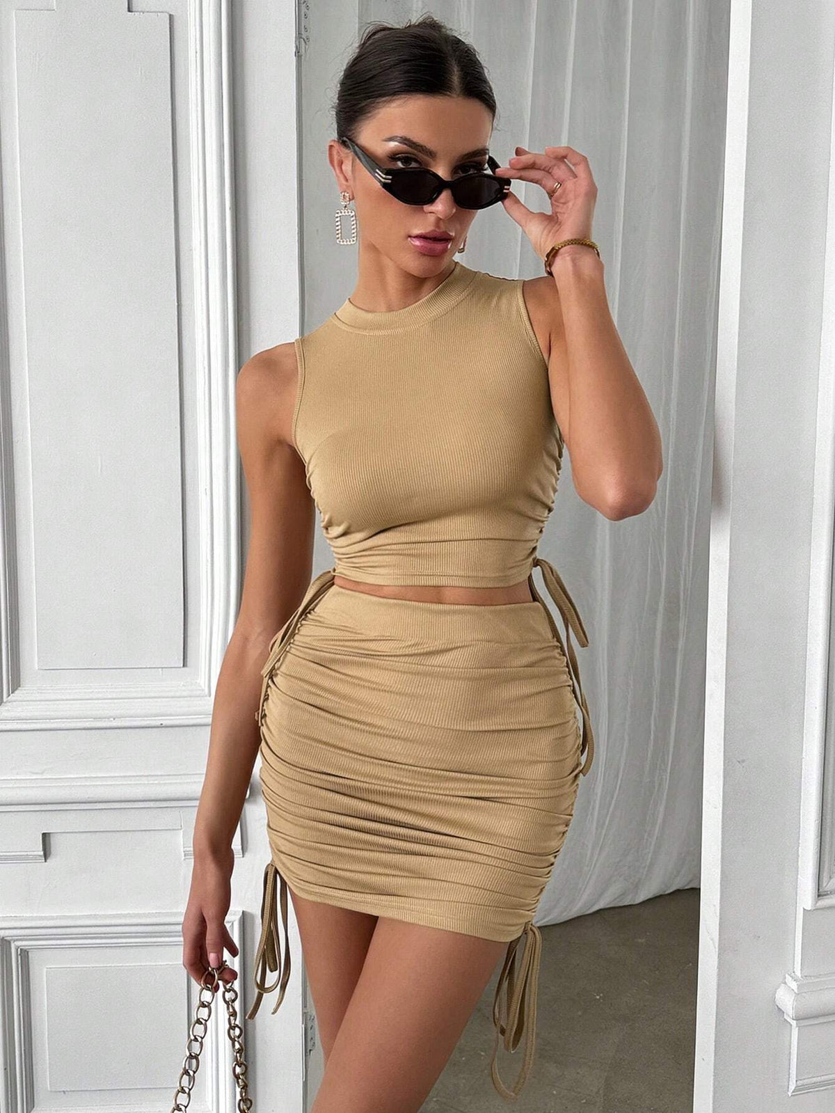 Women's Solid Color Side Drawstring Round Neck Vest And Pleated Skirt 2pcs Set