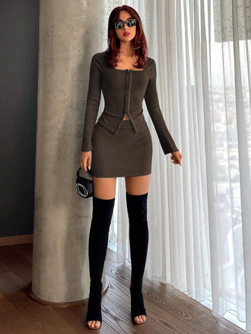 Women's Solid Color Zipper Front Top And Hip-Hugging Skirt Two-Piece Set