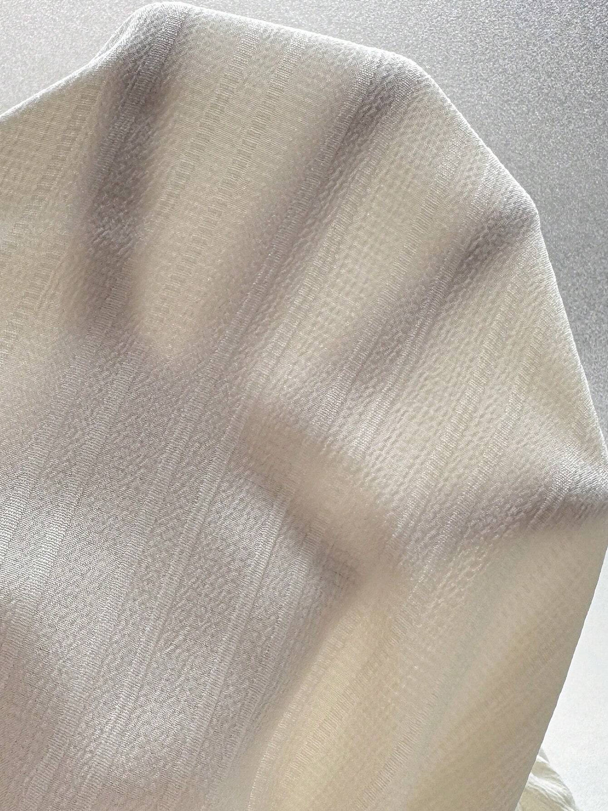 Essnce Women's Vacation Floral Pattern Notched V-Neck Cap Sleeve Top With Ruffle Hem, Casual Shirt