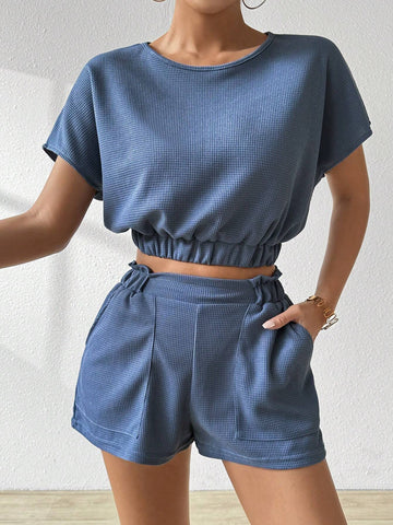2pcs Women's Solid Color Short Sleeve T-Shirt And Pocketed Shorts Set