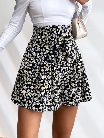 Frenchy High Waist Floral Print Knot Front Wide Leg Shorts