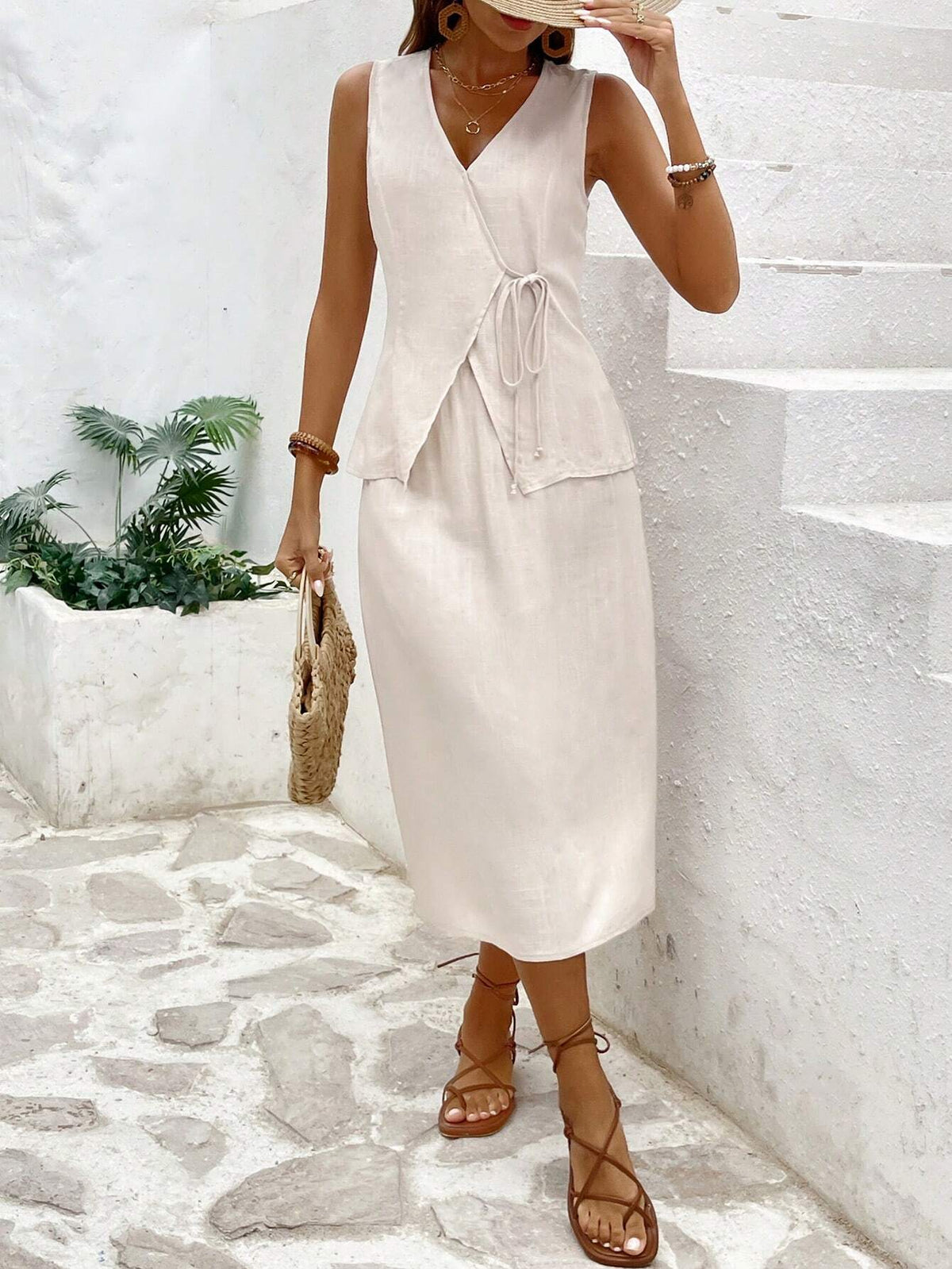 Ladies' Plain & Simple Daily Wear Top And Skirt Two-Piece Set