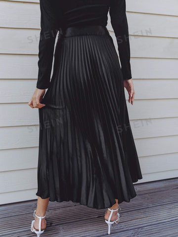 Frenchy Solid Pleated Skirt