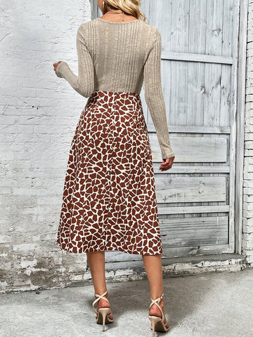 Women'S Long Sleeve Cutout T-Shirt And Geometric Print Side Slit Skirt Two Piece Set