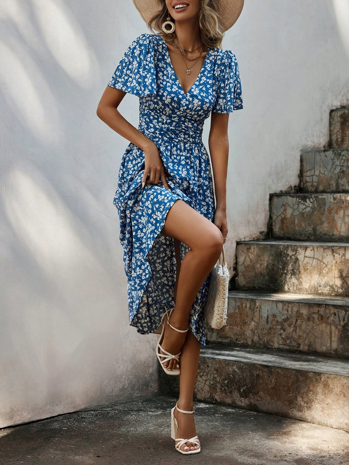 Frenchy Women'S V-Neck Floral Print Short Sleeve Ruffle Hem Dress