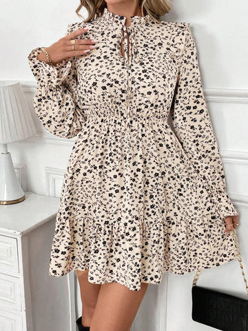 Women Casual Ditsy Floral Waist Fitted Short Dress, Autumn