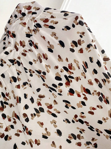 Women V-Neck Long Sleeve Cinch In The Waist Pleated All Over Leopard Print Simple Short Casual