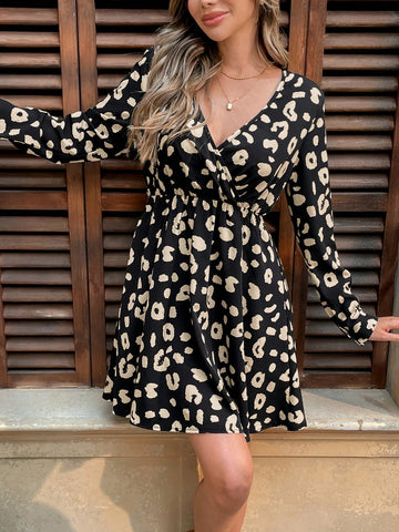 Women's All-Over Leopard Print V-Neck Criss-Cross Wrap-Around Casual Long Sleeve Short