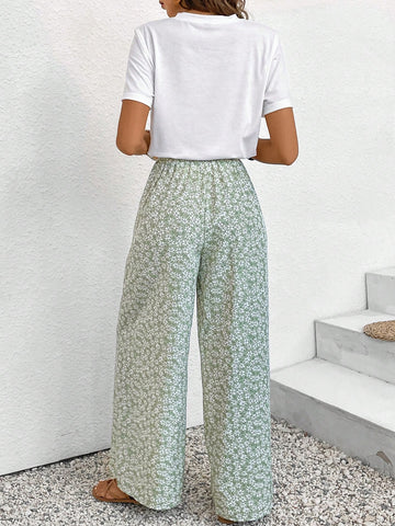 Women's Letter Print Short Sleeve T-Shirt And Floral Wide Leg Pants Two Piece Set