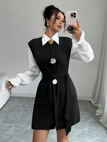 Women's Minimalist Casual Short Dress With 3D Floral Decor