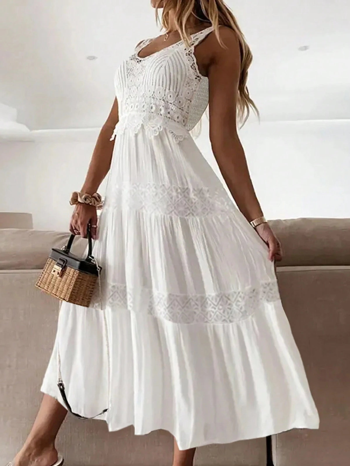 Women's Patchwork Lace Ruffle Hem Sleeveless Dress