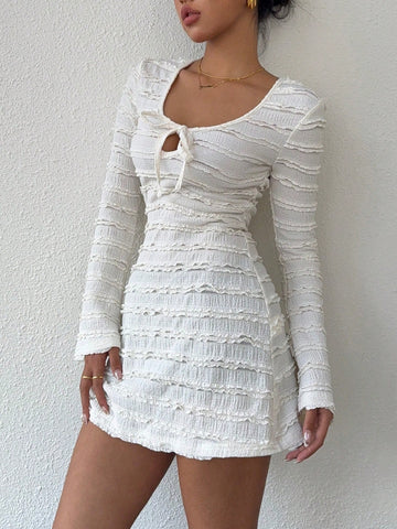 Women's Solid Color Front Tie Long Sleeve Pleated Minimalist Short Casual Dress