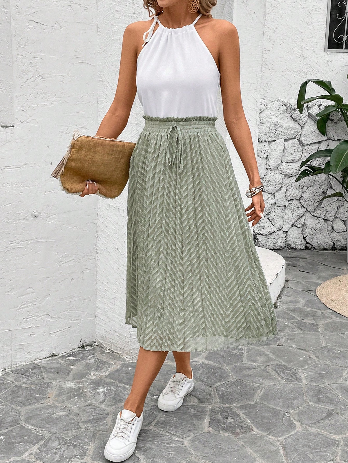 Women's Solid Color Halter Top & Pleated Skirt Two Piece Set