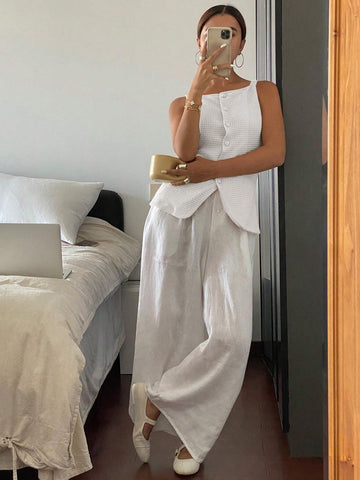 Frenchy Women's Solid Color Single-Breasted Asymmetrical Casual Sleeveless Blouse