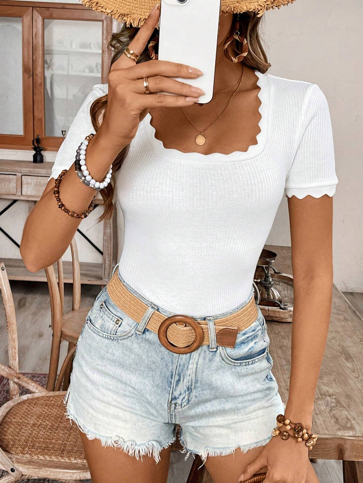 Women's Summer Slim Fit Shell Edge Bodysuit, Scallop Lace Sleeve Decor Skinny Fit Bodysuit, Short Sleeve, Summer Outfit, White Bodysuit