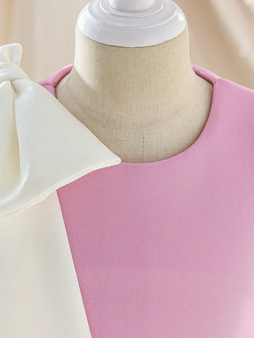 Young Girl Bowknot Decor Round Neck Sleeveless Fashion Dress