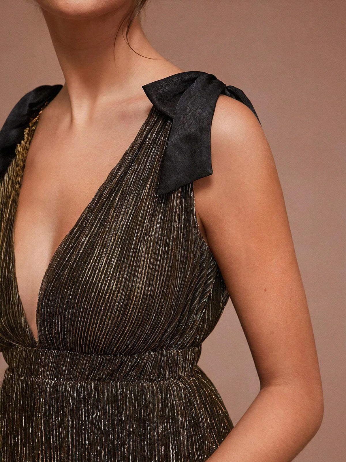 Solid Color Deep V Neck Ruffle Hem Backless Sleeveless Dress