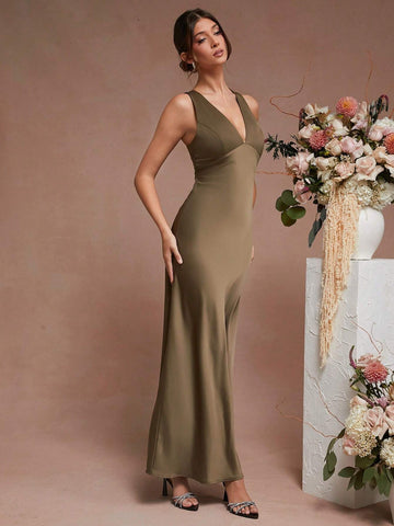 Women Elegant Solid Color Deep V Neck Satin Sleeveless Mermaid Dress