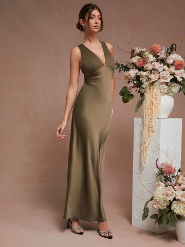 Women Elegant Solid Color Deep V Neck Satin Sleeveless Mermaid Dress