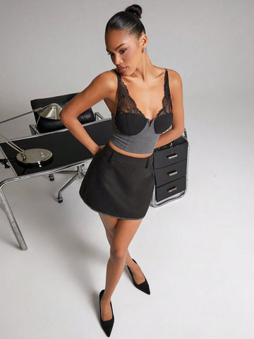 Haute Women's Color Block Trim Minimalist Knee-Length Skirt, Casual For Everyday Wear