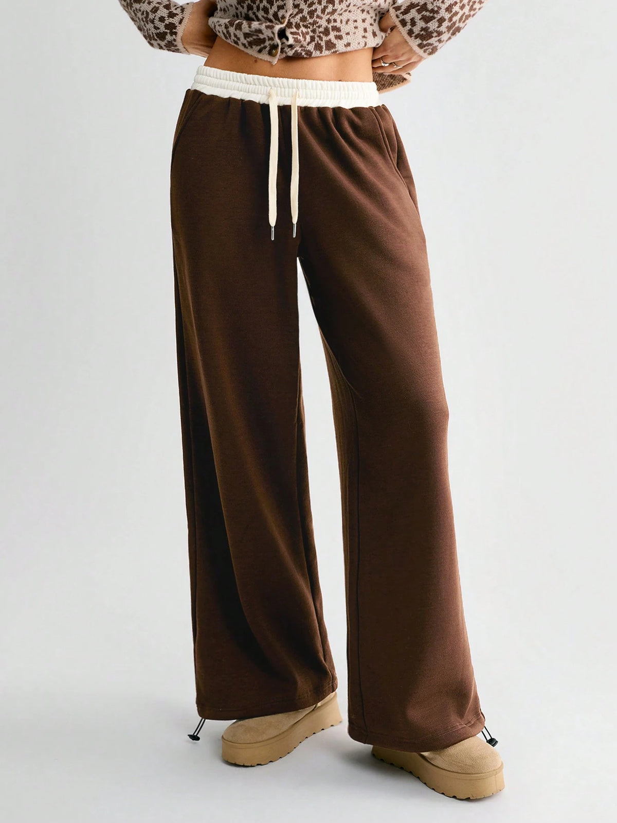 HypeZone Women's Oversized Low Waist Contrast Color Drawstring Chocolate Brown Sweatpants