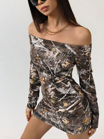 Zone Women's Stylish Off-Shoulder Maple Leaf & Branch Print Mini Dress (Random Cut