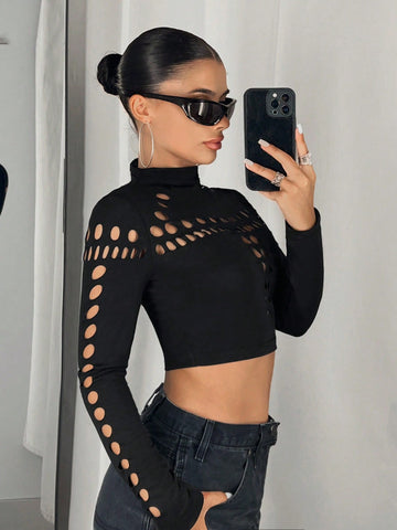 Hollow Out Mock Neck Crop Tee