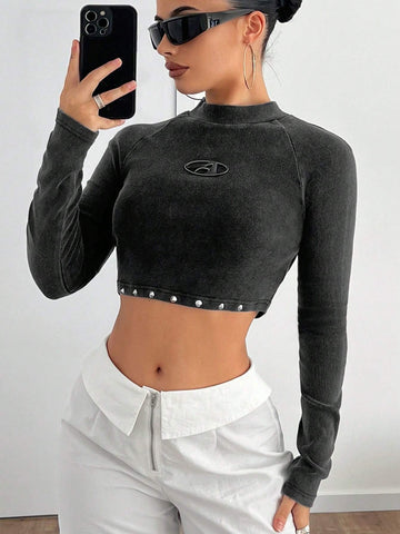 Long Sleeve Colorblock Studded Cropped T-Shirt
