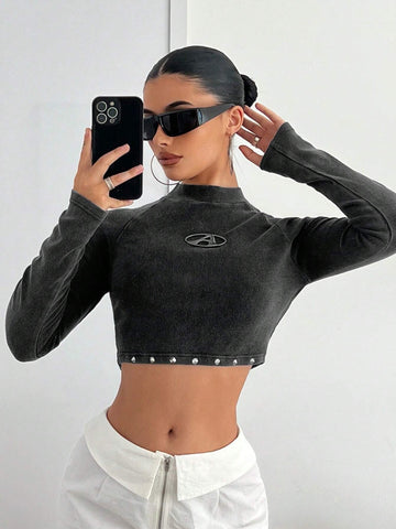 Long Sleeve Colorblock Studded Cropped T-Shirt